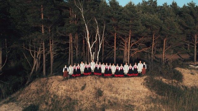Staldzenes stāvkrastā, fotosesija koncertam "Zīmes, kas stāsta" 2025. gadā